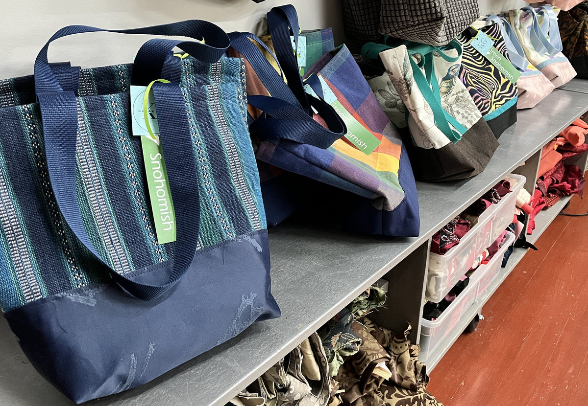 Tote Bag - heavy duty handwoven cotton stripes with a zipper and glittery inside pocket