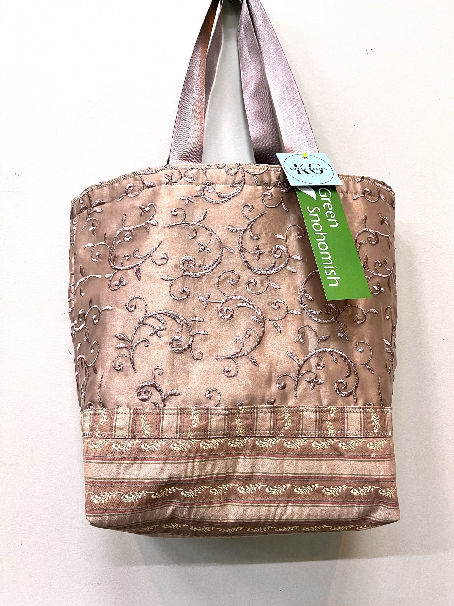 Tote Bag soft lilac with sturdy striped base and an inside pocket