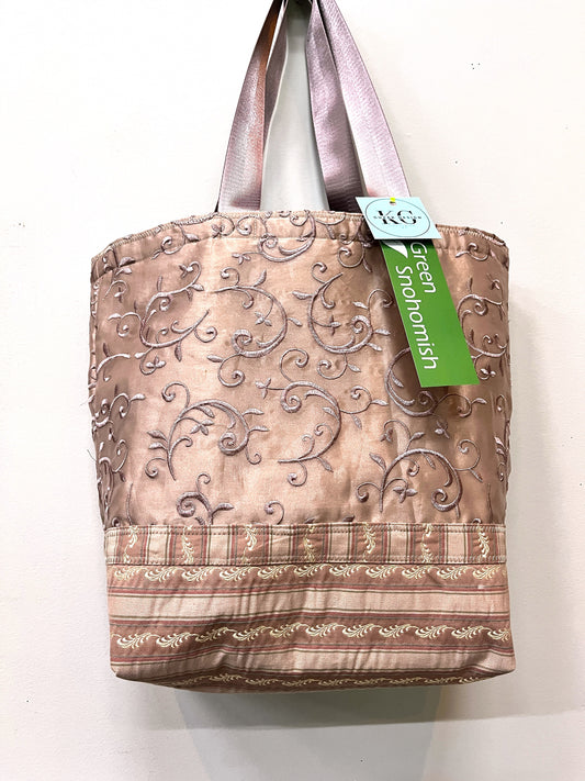 Tote Bag soft lilac with sturdy striped base and an inside pocket