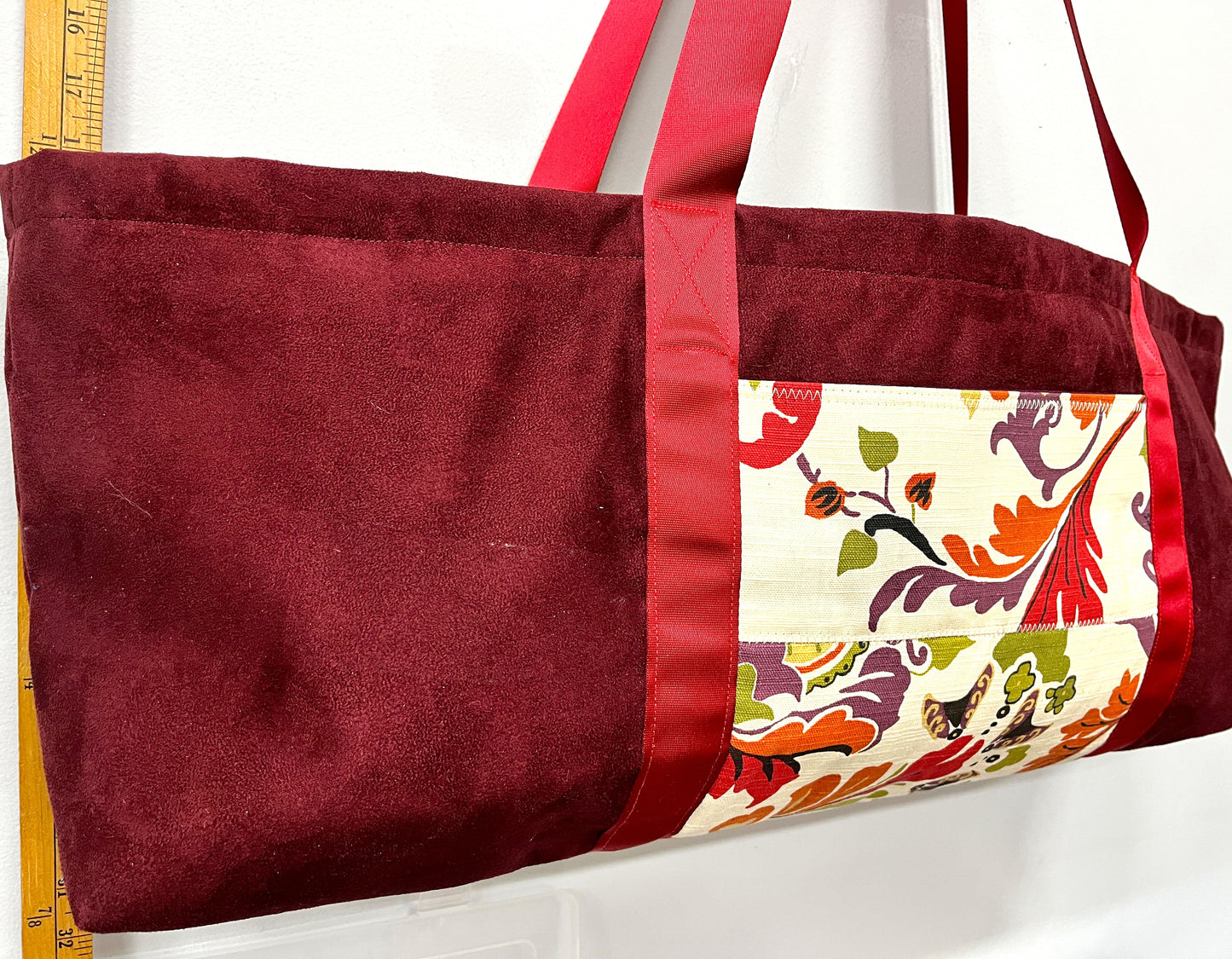 Yoga Mat Bag - Fun floral pattern on the outside pocket