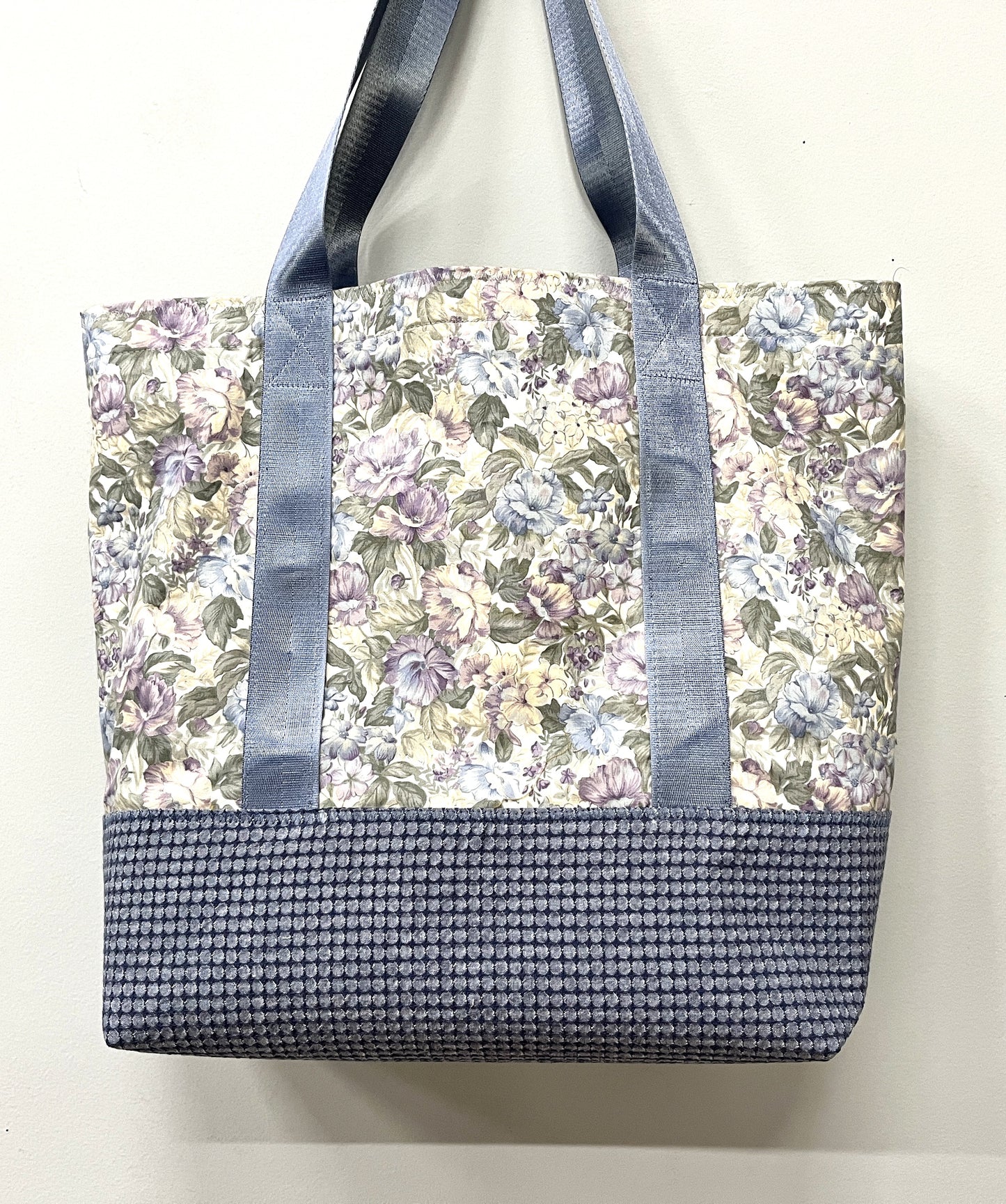 Tote Bag - Blue bouquet with cotton checked base and lining - inside pocket