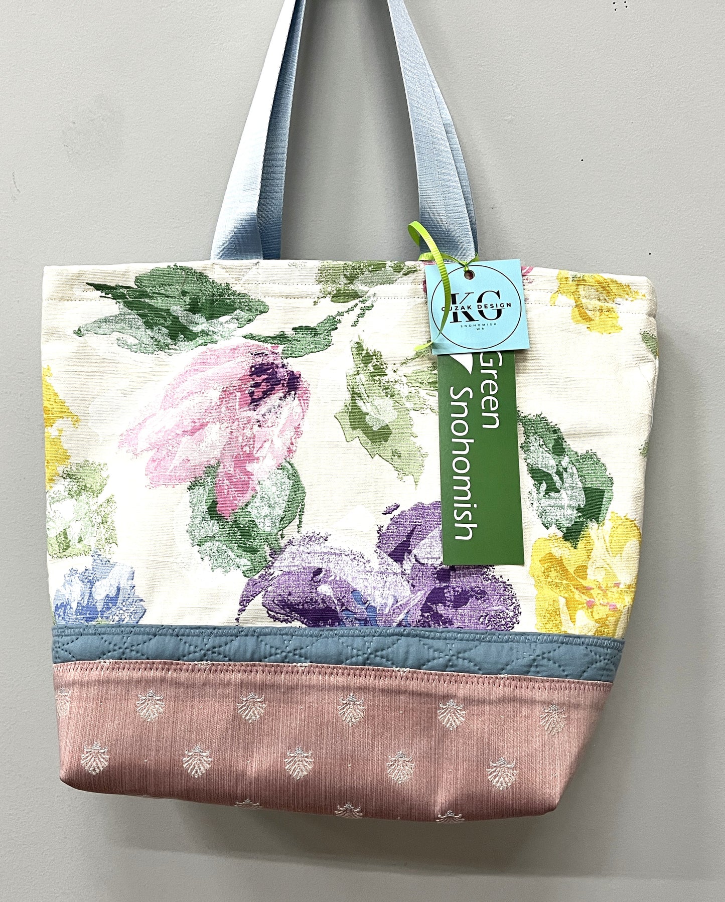 Tote Bag - Pink and Blue flowers with a zipper closure and an inside pocket