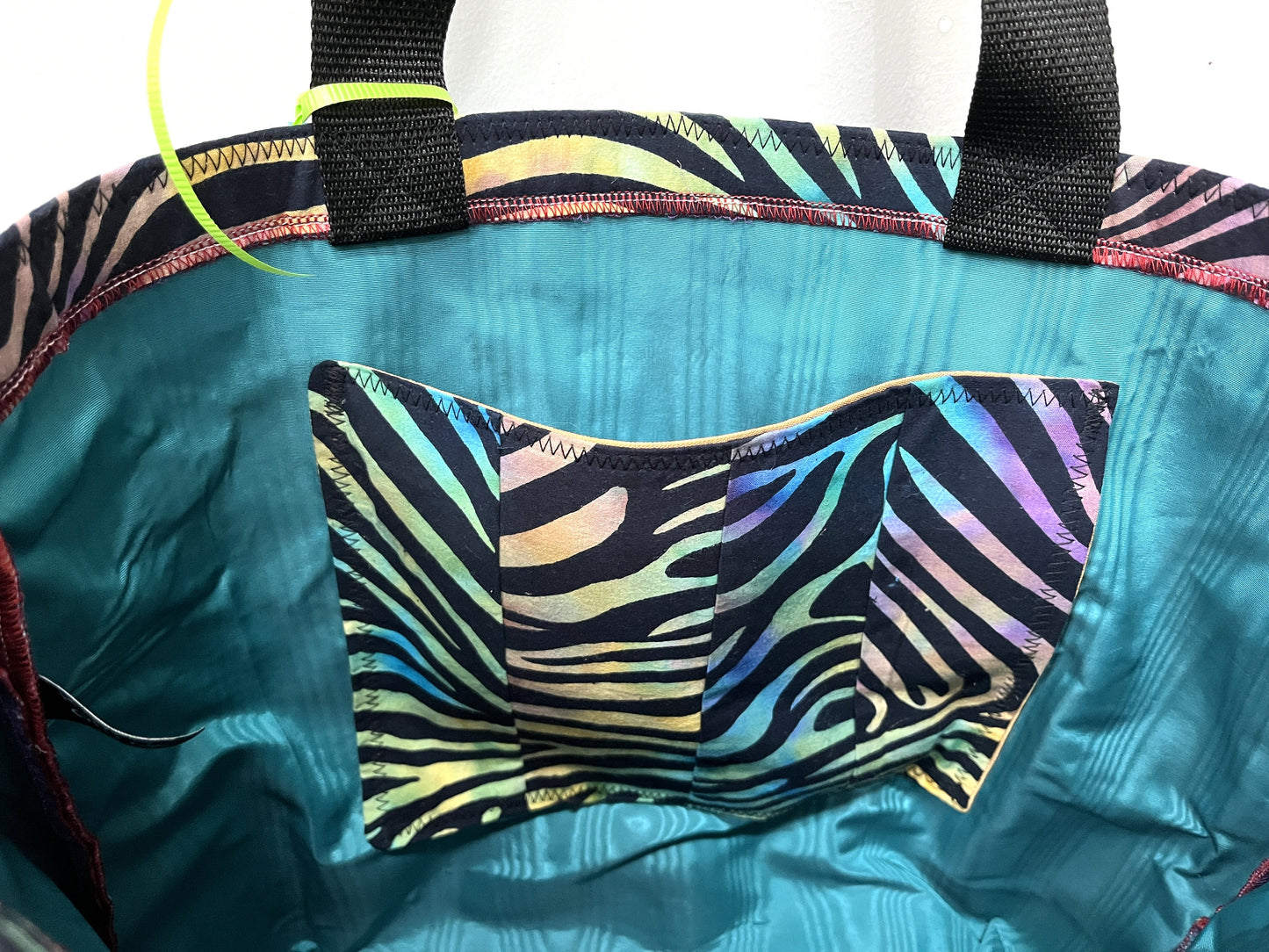 Tote Bag - Zebra Stripes with a multicolored background - inside pockets